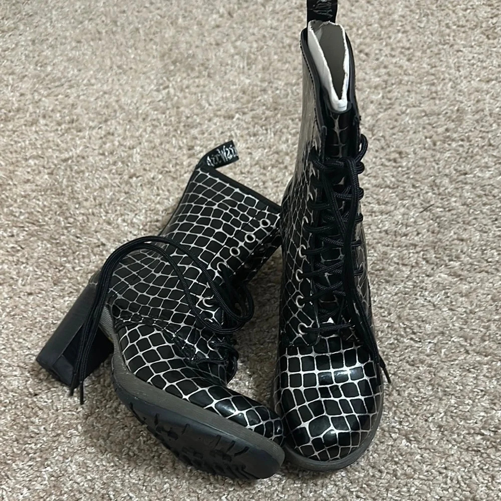 Dr. Martens